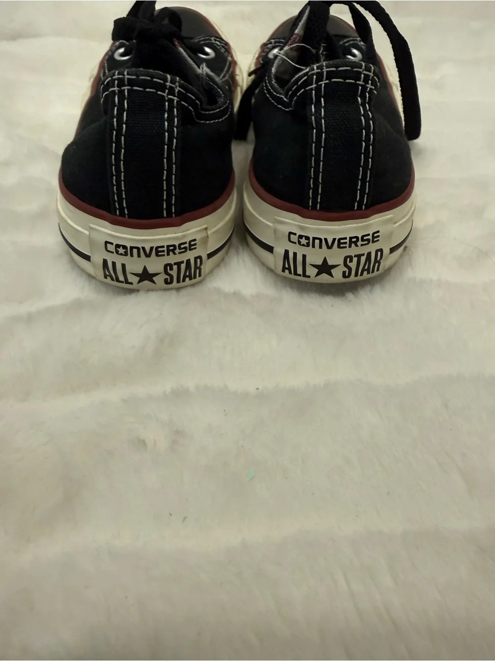 Converse staple low